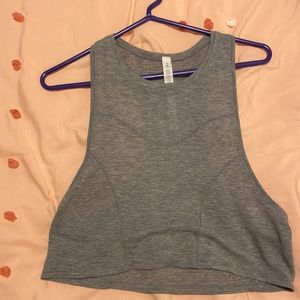 NWOT lululemon stronger as one cropped muscle tank size 4